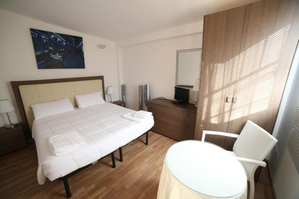 Bed & Breakfast Idomeneo 63 Lecce Extérieur photo